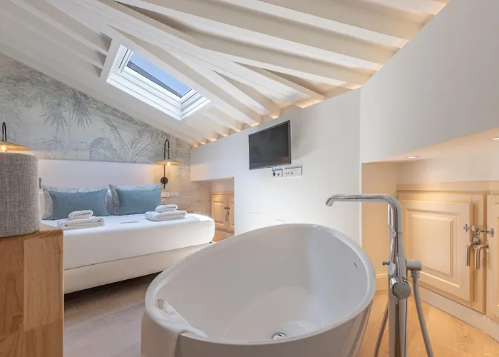 Marques De Velazquez Ii By Caleta Homes Apartment